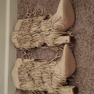 Faux suede block heel Western boot with fringe size 7.5